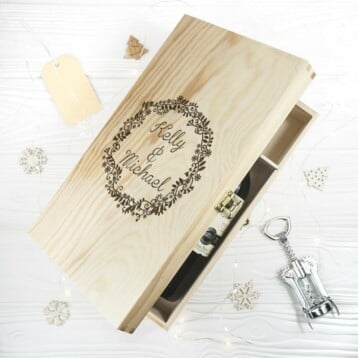 personalised couple name in floral frame wine box per3089 001