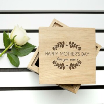 personalised happy mothers day oak photo cube per2653 001