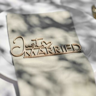 Prachtige 'Just Married' Tafelsetting Decoratie