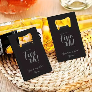 Five Oh Flesopener Staal Zwart als Persoonlijk 50e Verjaardag Feestgeschenkje