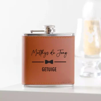 Leren Heupfles voor Bruiloften in Bruin - Gepersonaliseerd Cadeau met Gravure