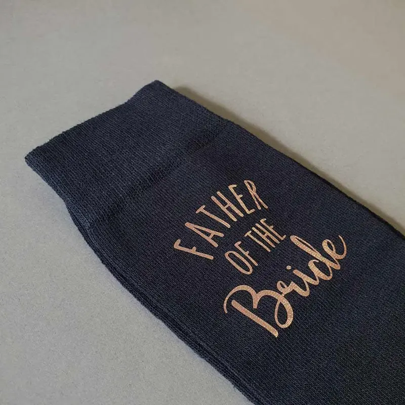 Vader van de Bruidegom Trouwsokken Navy - Kalligrafie met Roségouden Folie Vader van de Bruid - Bruidegom Trouwsokken Navy - Afbeelding 2