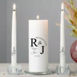 Minimalistische trouwkaarsen set zwart wit gepersonaliseerd 80 branduren