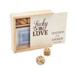 Houten spelset met kaarten en dobbelstenen