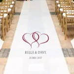 Witte ceremonie loper met in elkaar grijpende harten design en gepersonaliseerde namen