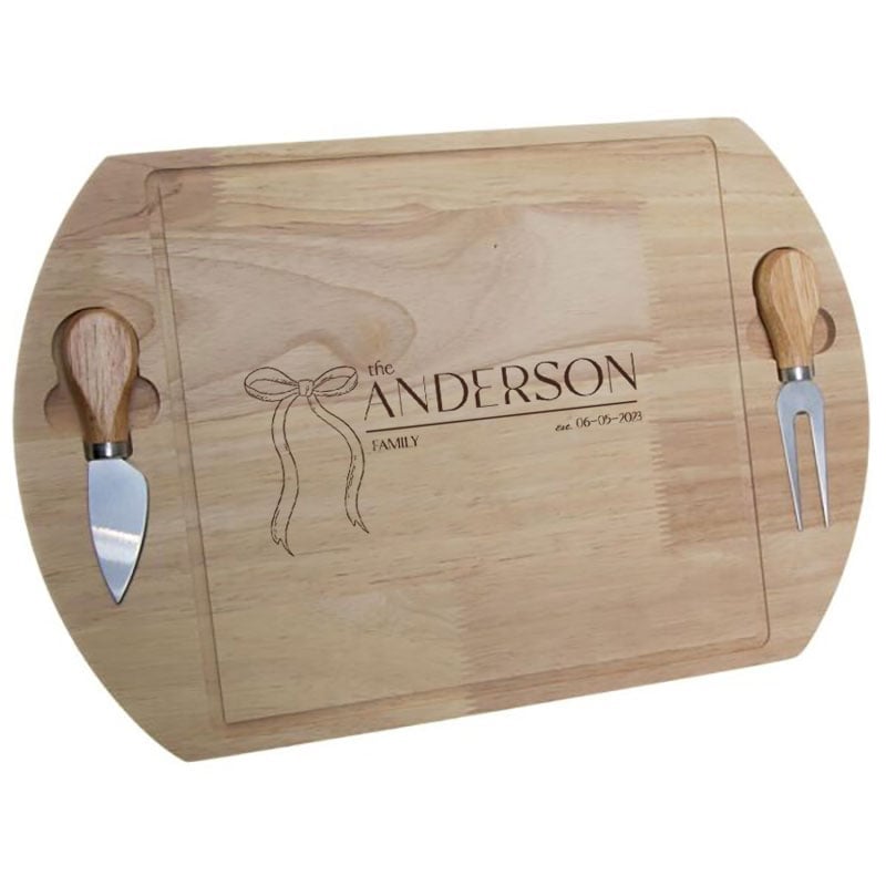 Borrelplank Set Familie | Luxe Gegraveerde Set Met 2 Messen 1 Borrelplank set familie met gravering en 2 messen