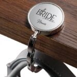 Gepersonaliseerde Tassenhaak 'Bride Babe'