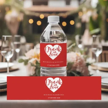 Waterfles etiket met Drunk In Love tekst in verschillende trendy kleuren