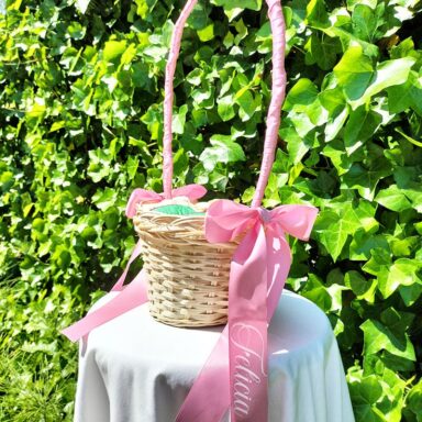 Gepersonaliseerd Rieten Bloemenmandje Roze Strik