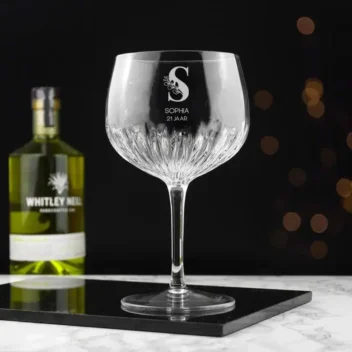 Gepersonaliseerd Floral Cheers Gin & Tonic glas met gravure van initiaal en tekst