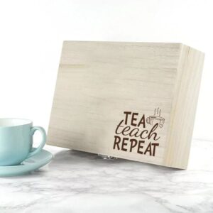 Theedoos Tea Teach Repeat met Persoonlijke Tekst