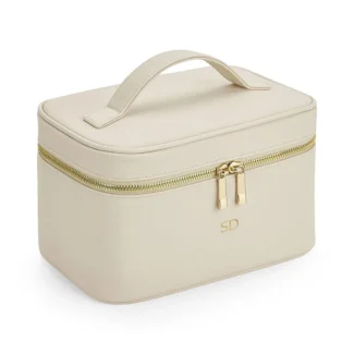 Gepersonaliseerde beautycase in oestertint met initialen