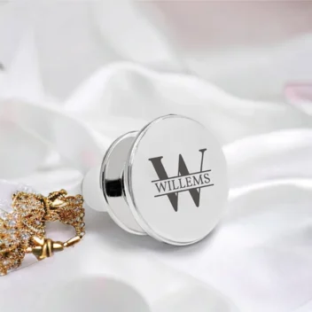 Verzilverde Wijnstop met Monogram