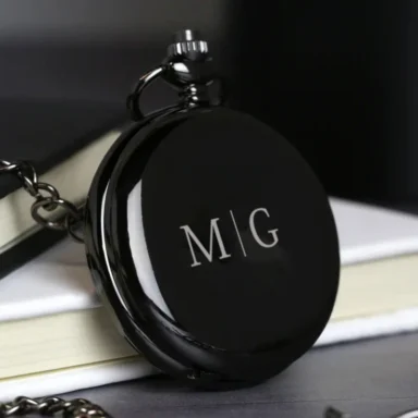Zwart Zakhorloge met Strakke Initiaalgravure