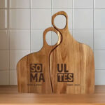 Acacia houten snijplank set gegraveerd met Soul Mates Terry en Jonas sinds 2012