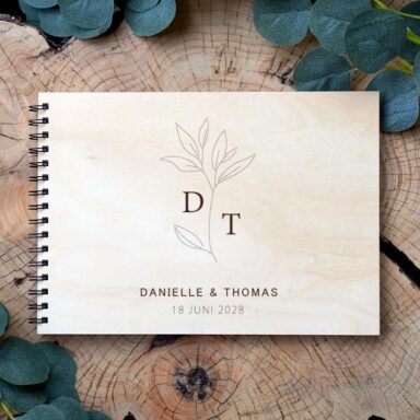 Houten Gastenboek met Eucalyptus gravering voor bruiloften