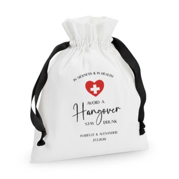 Gepersonaliseerde Avoid a Hangover Recovery Kit Zakjes met rood hart en wit kruis als feest bedankje