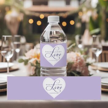 Love Etiket op flesje in Lilac en Purple voor romantische gelegenheden