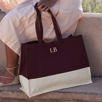 Gepersonaliseerde Canvas Tas in Oxblood/Naturel met Initialen in Naturel