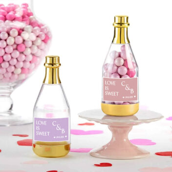 Snoepflesje Bedankje Love is Sweet Gepersonaliseerd Detail met Roosjes en Gouden Dop