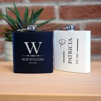 Gepersonaliseerde Heupfles voor Speciale Gelegenheden in Wit - Uniek Cadeau