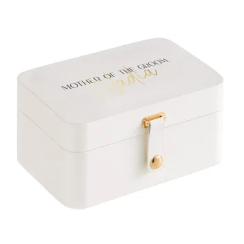 Stijlvolle witte sieradenbox voor de moeder van de bruidegom met gouden tekst 'Mother of the Groom' en de naam Nadia