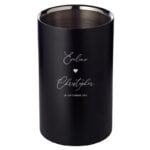Gepersonaliseerde mat zwarte wijnkoeler met Signature Laser Branding in 'Elegant Script' design