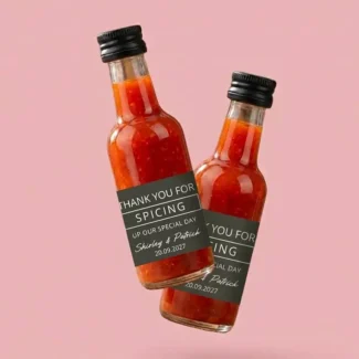 Hot sauce bedankje bruiloft Spicing Up Our Special Day met namen en datum