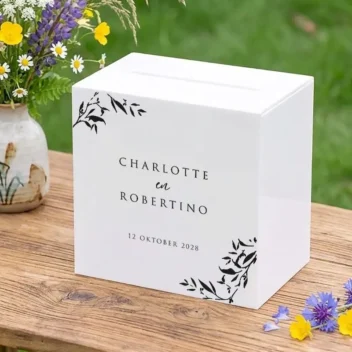 Enveloppendoos acryl Wild Botanical wit met zwarte bedrukking gepersonaliseerd met namen en datum bruiloft