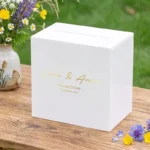 Kaarten doos bruiloft acryl signature in wit met gouden bedrukking en namen