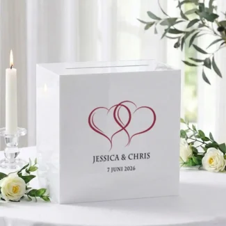 Kaartenbox bruiloft wit acryl met dubbel hartendesign namen en datum